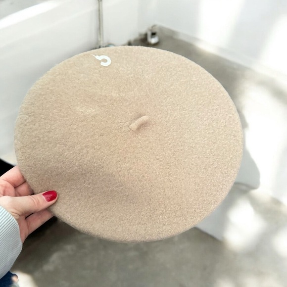 NWT 100% Wool Beret European chic boho artsy - Picture 2 of 5